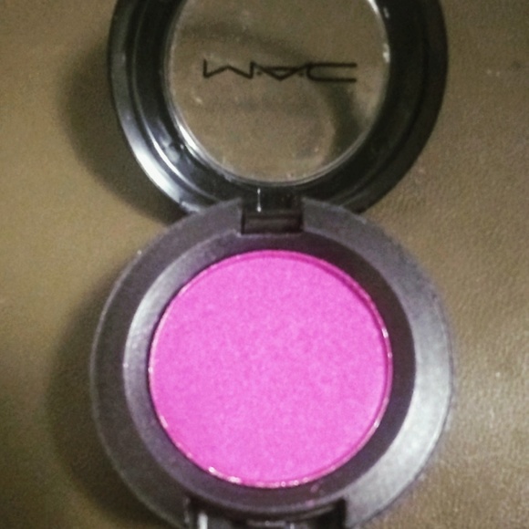 mac kiss matte pro lens blur mac kiss matte pro lens blur